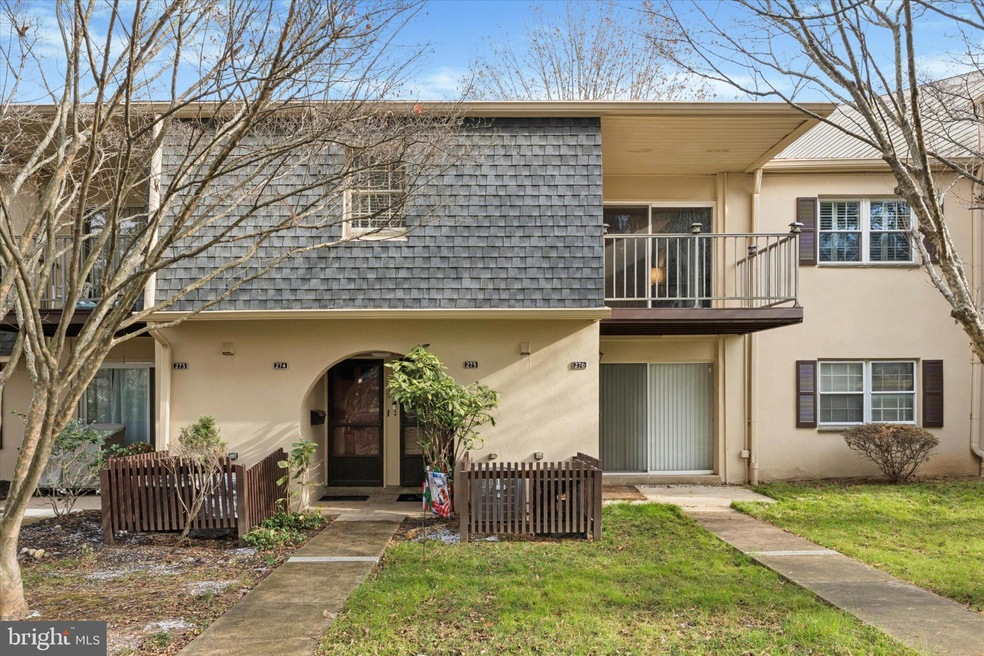 275 Old Forge Crossing unit 275, Devon, PA 19333 - photo 1