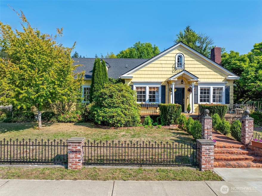 Welcome to the Historic Frank Reed House.