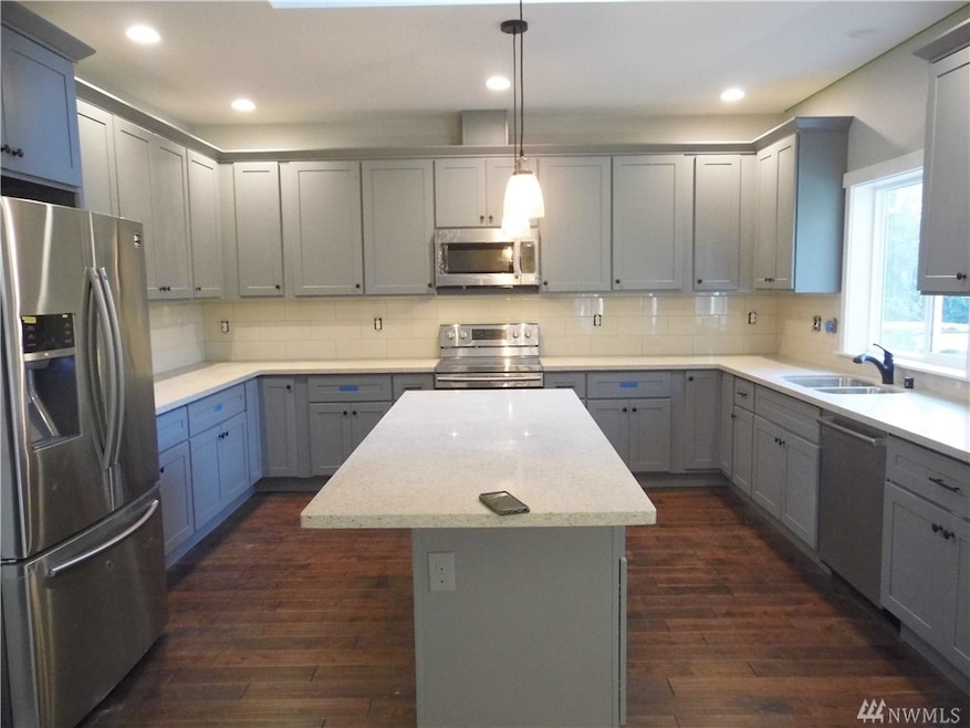 14008 Rainier View Dr SE, Yelm, WA 98597 - photo 1