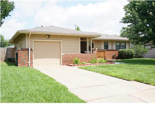 3248 S Custer