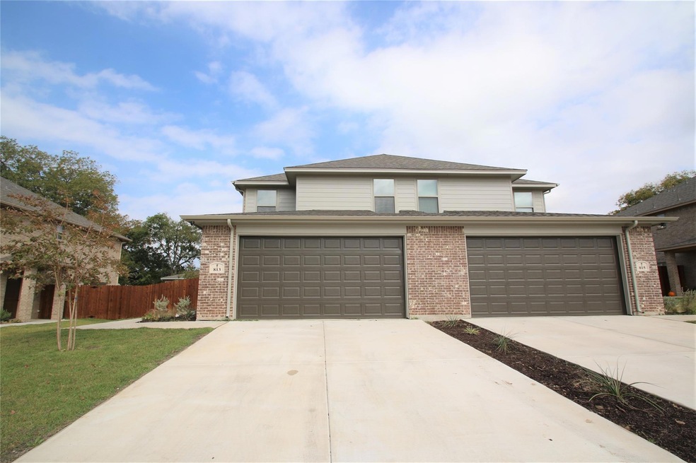 813 Jameson St, Weatherford, TX 76086 - photo 1
