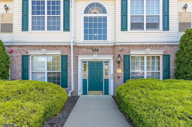 74 Limerick Ln unit C0074, Phillipsburg, NJ 08865 - photo 1