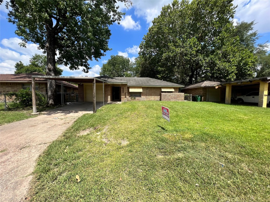 10214 Envoy St, Houston, TX 77016 - photo 1