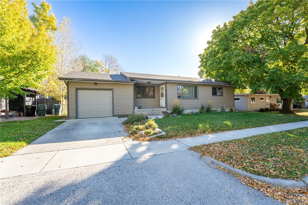 2215 Patricia Ln, Billings, MT 59102 - photo 1