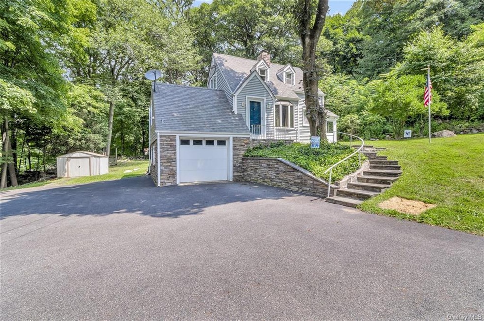 250 Red Mill Rd, Cortlandt Manor, NY 10567 - photo 1