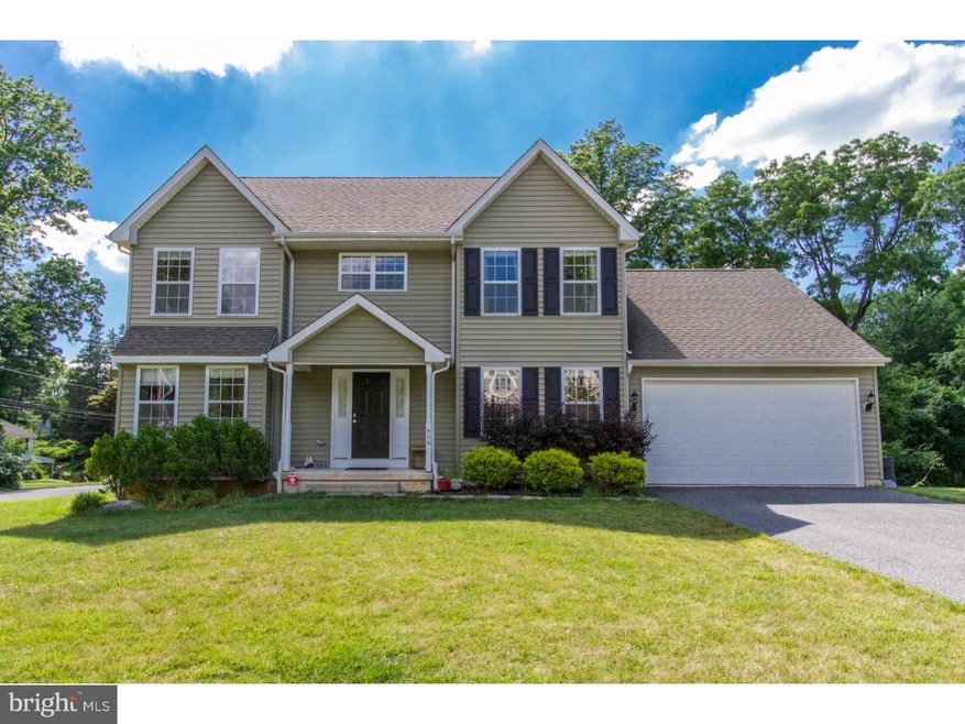 608 Cedar Ln, Morton, PA 19070 - photo 1