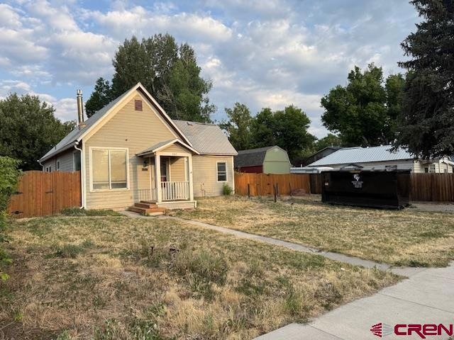 Pending $749,000