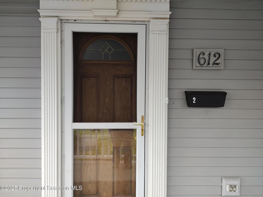 612 E Market St unit 2nd flr, Scranton, PA 18509 - photo 1