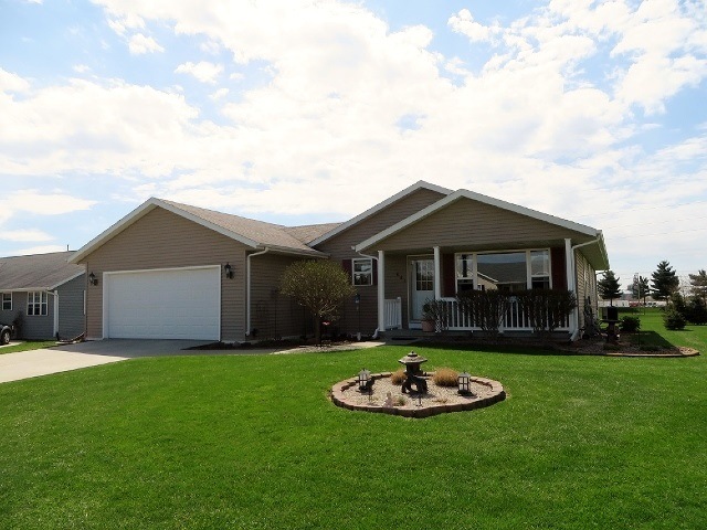 661 Windsor Ln, Evansville, WI 53536 - photo 1