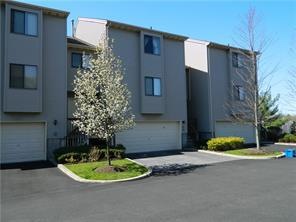 11 Queens Ct unit 11, Nanuet, NY 10954 - photo 1