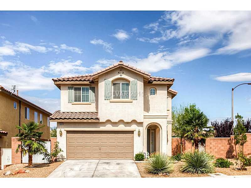 Facade/Exterior Front. 4 bedroom, 3 bath w/loft on