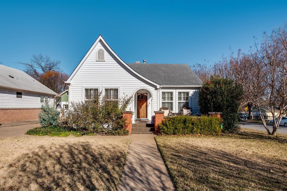 901 W Shepherd St, Denison, TX 75020 - photo 1