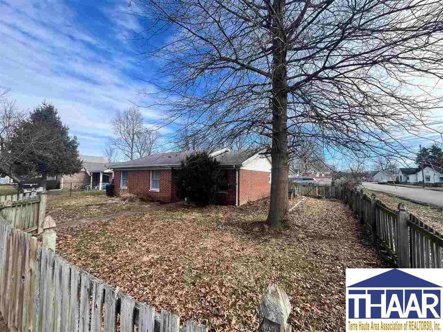 1470 S 11th St, Terre Haute, IN 47802 - photo 1