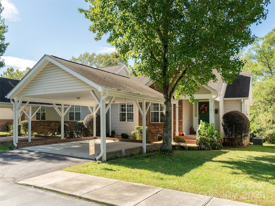 Under Contract $359,500