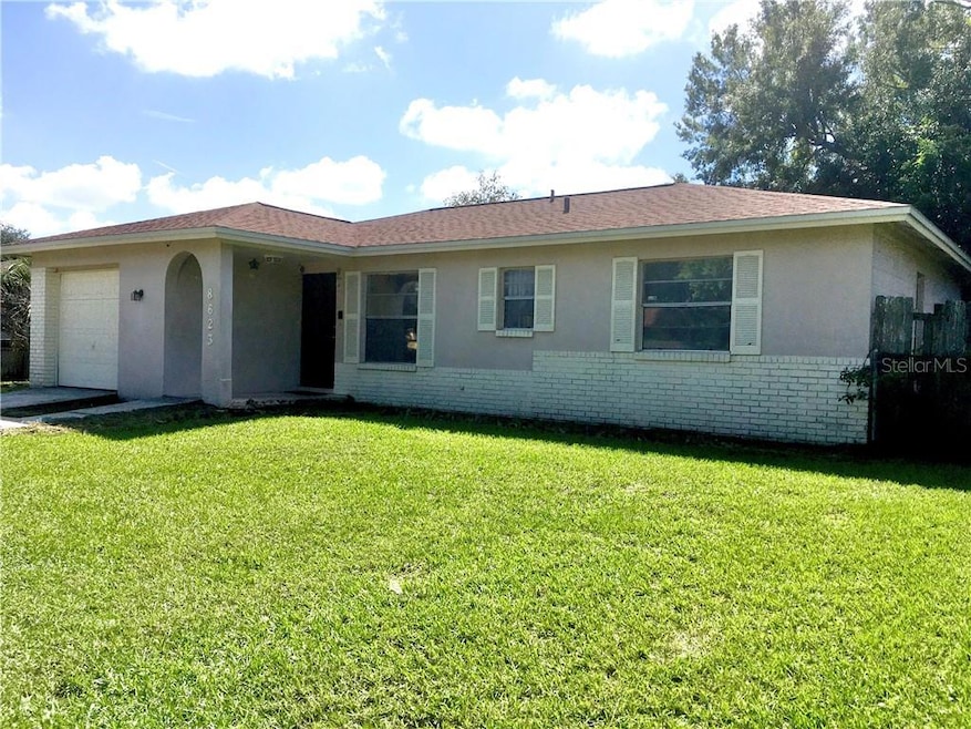 8623 Fish Lake Rd, Tampa, FL 33619 - photo 1