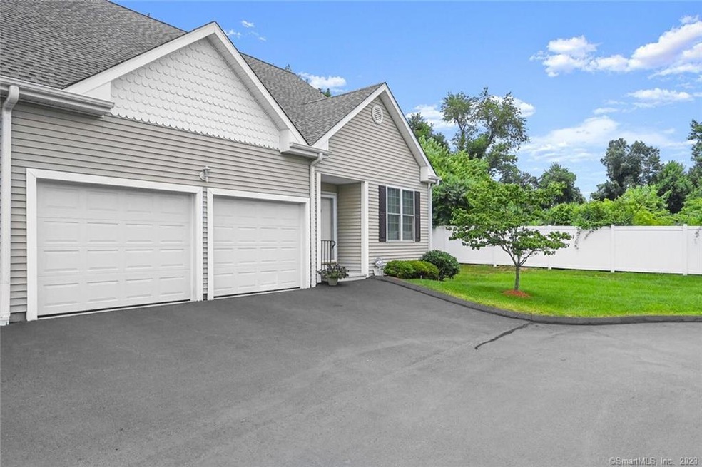 2950 State St unit 1, Hamden, CT 06517 - photo 1