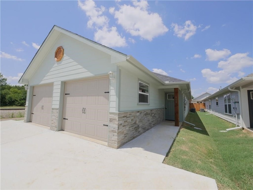 For Rent $1,325/month