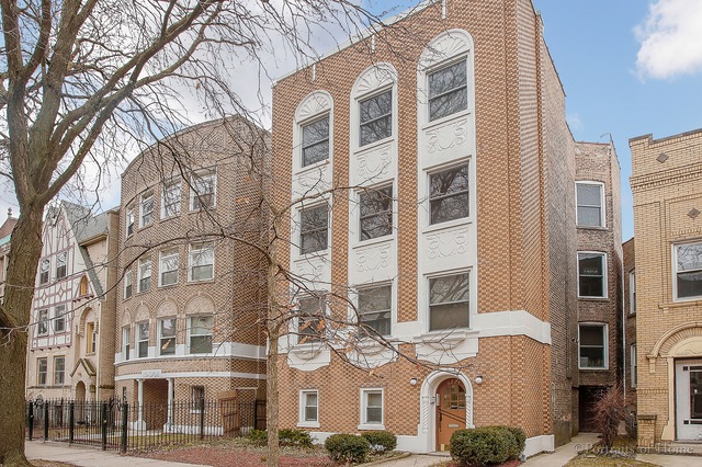 6224 N Washtenaw Ave unit 3, Chicago, IL 60659 - photo 1