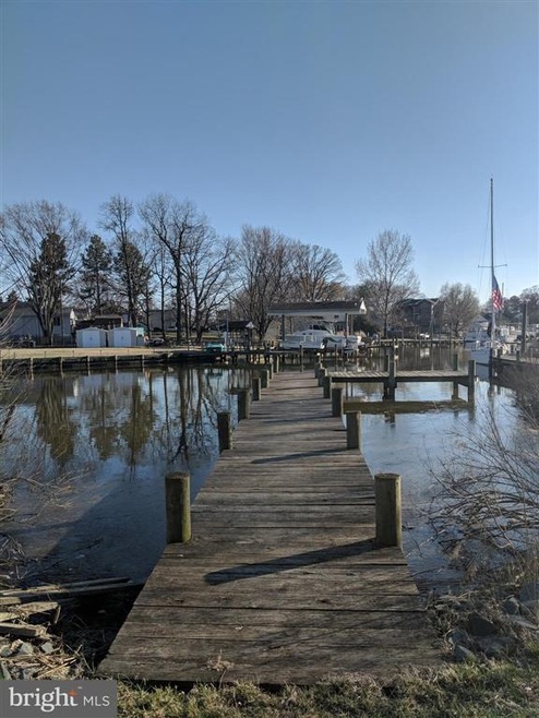 2410 Jarsey Ave, Sparrows Point, MD 21219 - photo 1