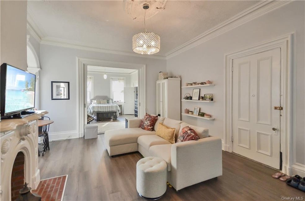 277 Warburton Ave unit 1, Yonkers, NY 10701 - photo 1