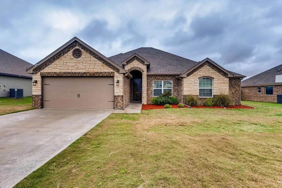 206 Bayless Ave, Godley, TX 76044 - photo 1