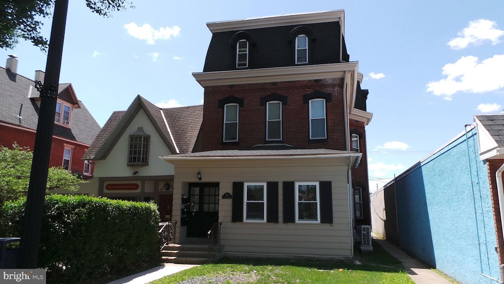 For Rent $1,595/month