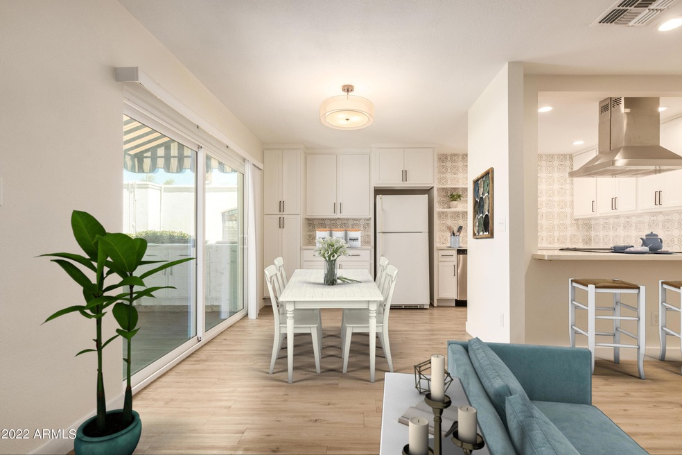 Dining Area-vir