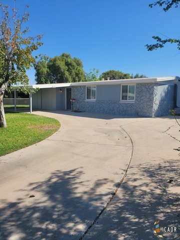 711 Stacey Ave, El Centro, CA 92243 - photo 1