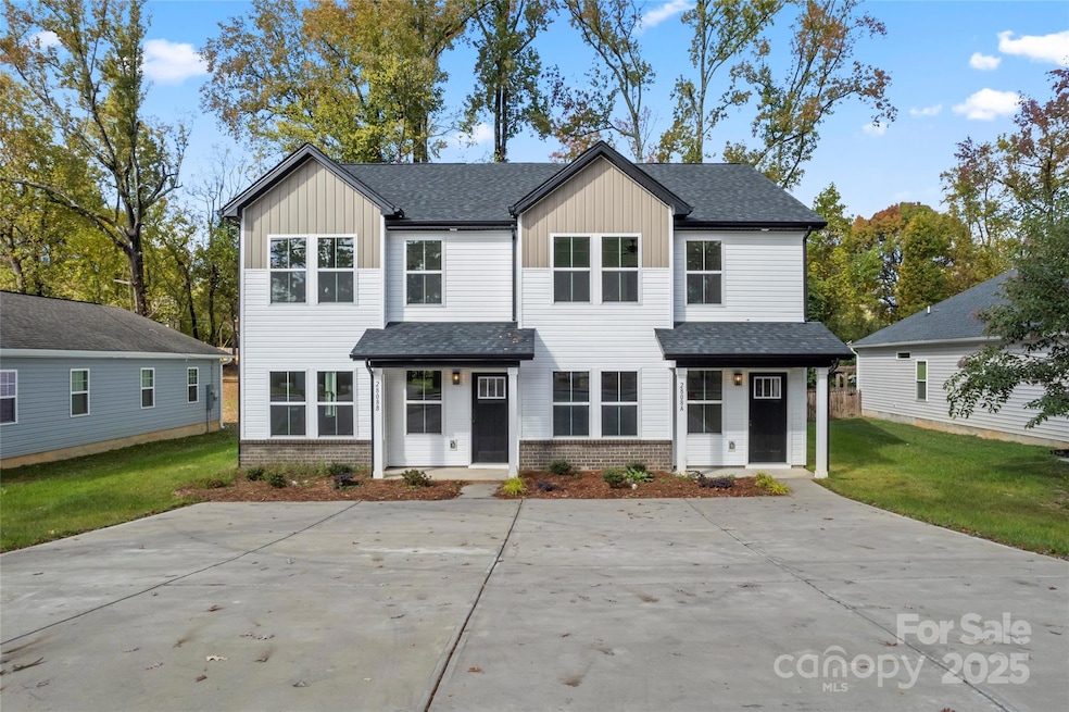 2909 New Pineola Rd, Charlotte, NC 28208 - photo 1