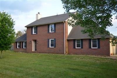 1901 Autumnview Ln, Frankfort, KY 40601 - photo 1