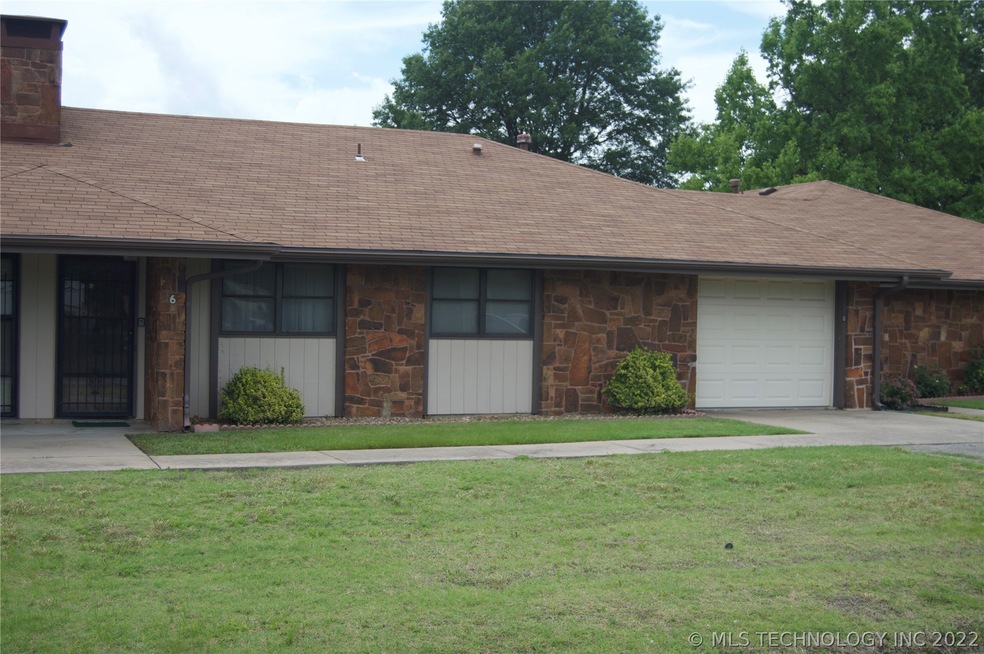 Adorable condo in Dewey, very clean and move in re