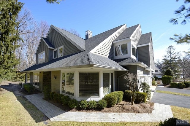 248 Barnstable Dr, Wyckoff, NJ 07481 - photo 1