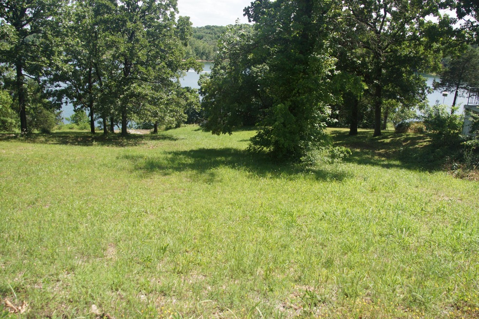 Tony Young - Crestwood Lots 022