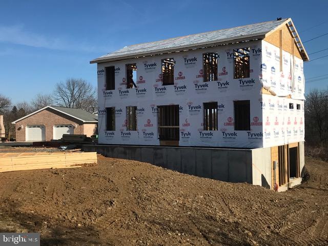 1614 Hamilton Hills Dr, Chambersburg, PA 17202 - photo 1