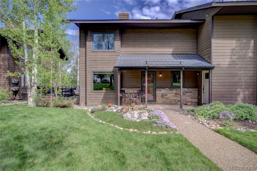 Great yard and garden space