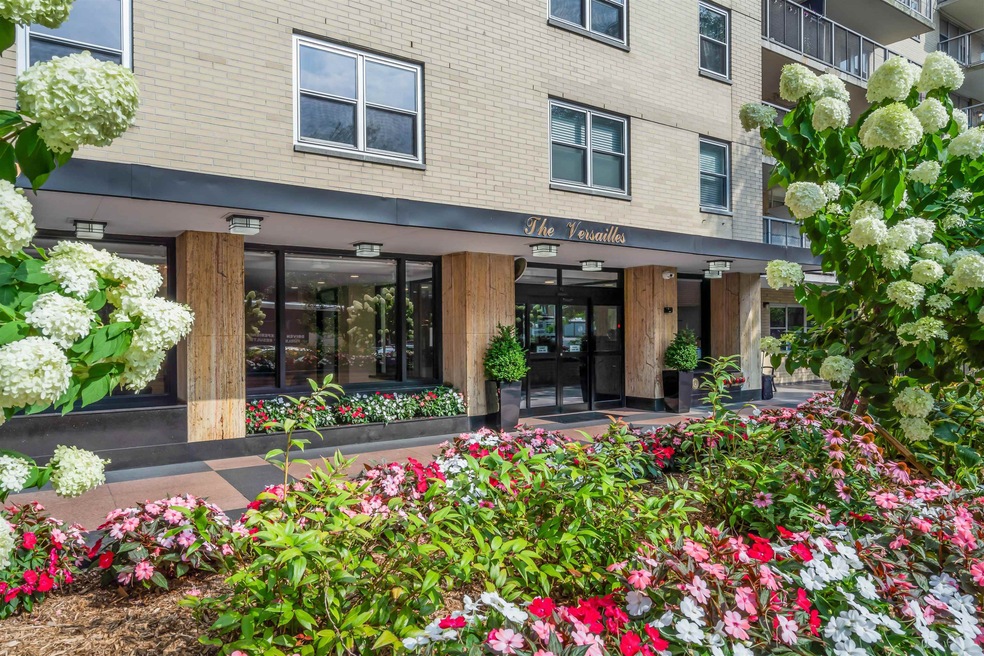 The Versailles unit 11E, West New York, NJ 07093 - photo 1