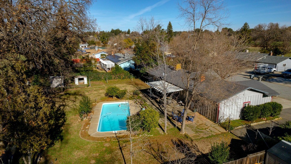 5222 Debbie Ln, Redding, CA 96002 - photo 1
