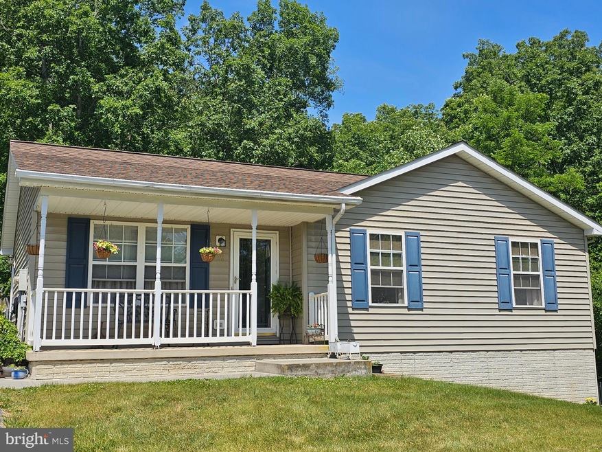 303 Longwood Dr, Bunker Hill, WV 25413 - photo 1