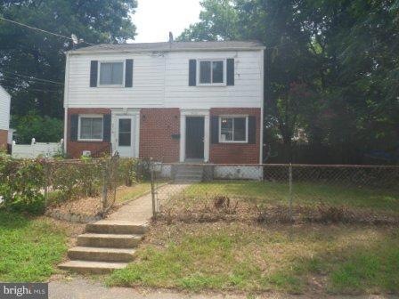 5721 Fenwick Dr, Alexandria, VA 22303 - photo 1