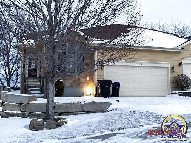 1106 SW Red Oaks Ct, Topeka, KS 66615 - photo 1