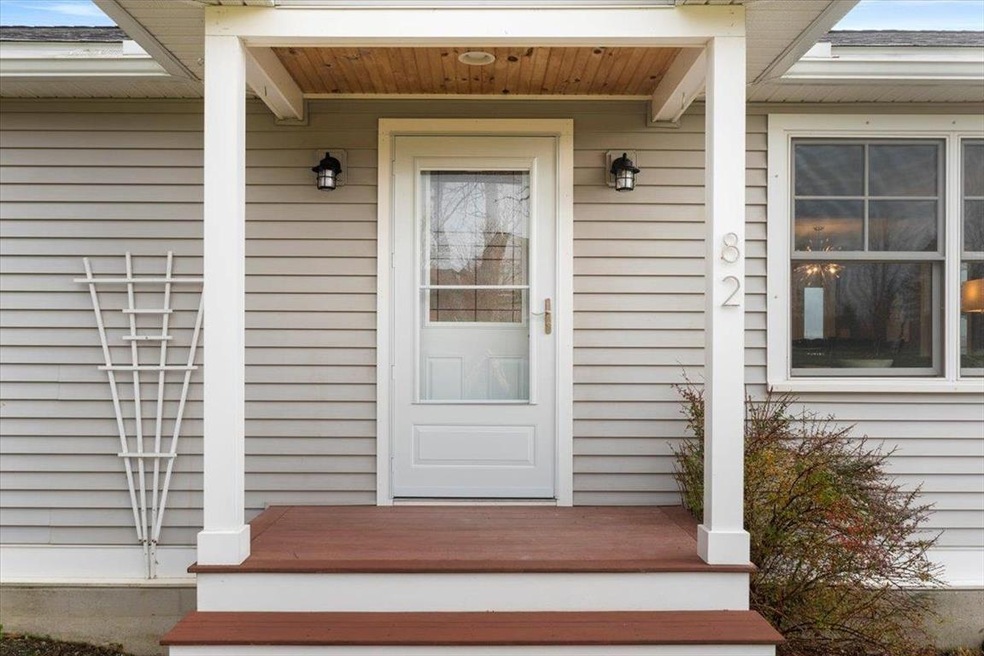 82 Mountain View Dr, Shaftsbury, VT 05262 - photo 1