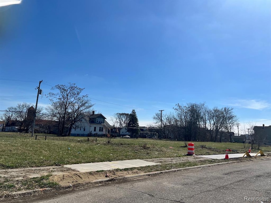 13242 Buffalo St, HamtraMcK, MI 48212 - photo 1