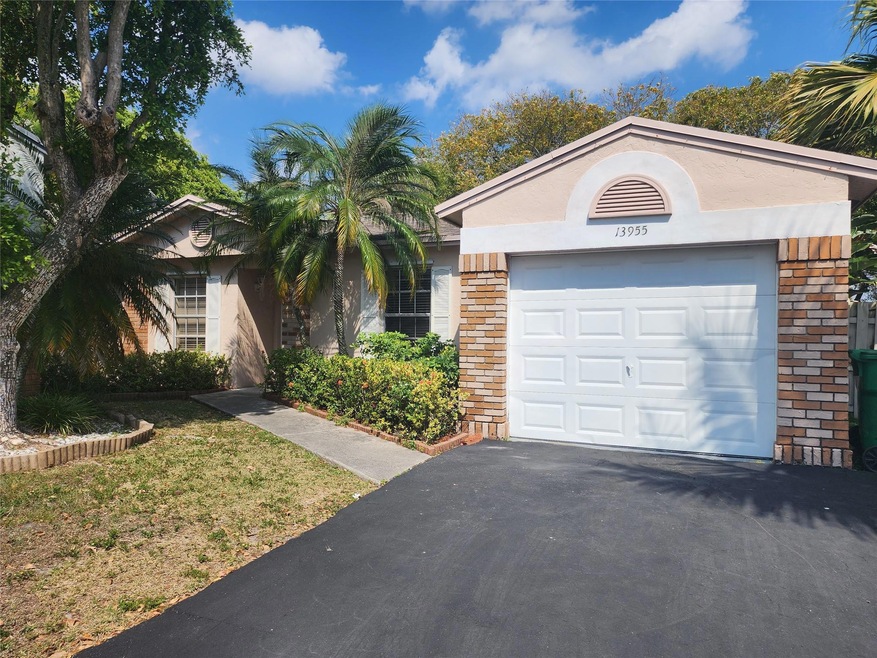 13955 Langley Place, Davie, FL 33325 - photo 1