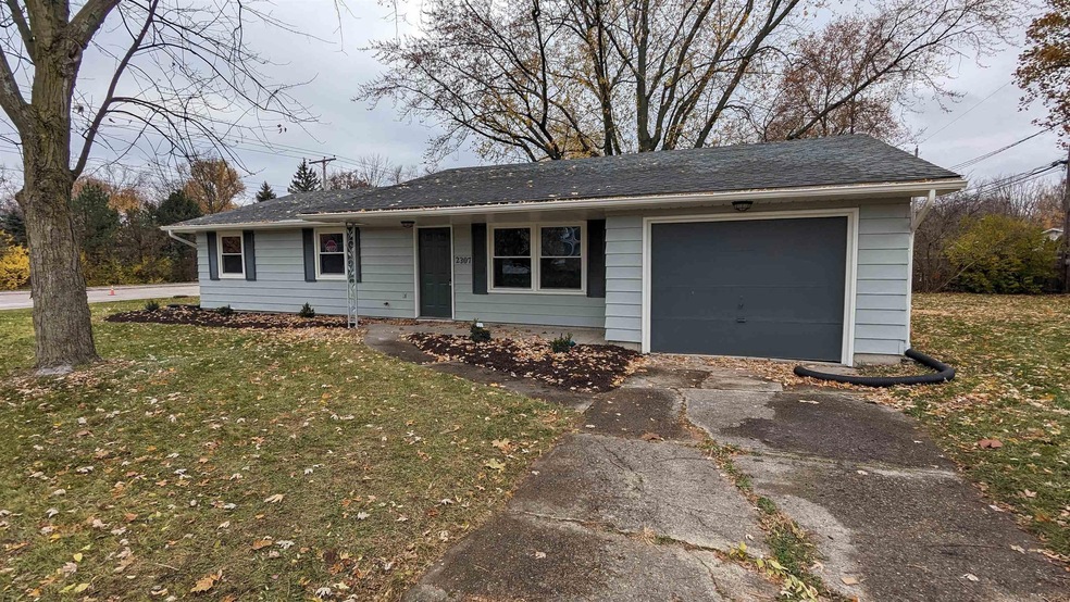 2307 Berkley Ave, Fort Wayne, IN 46815 MLS 202342182