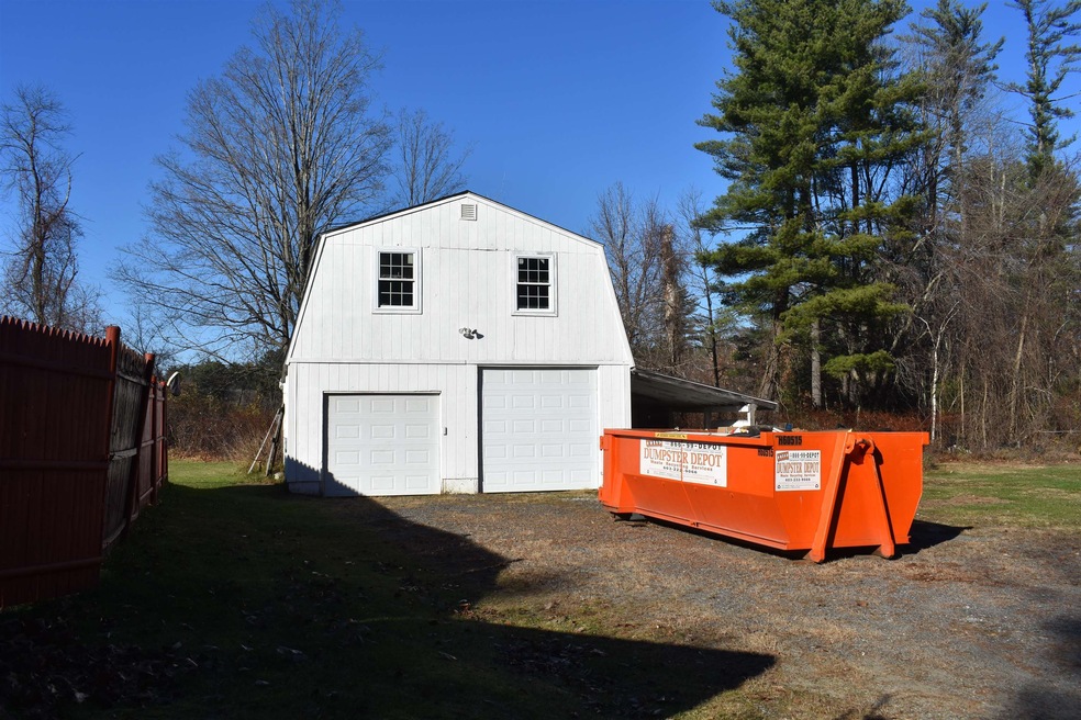 482 Mammoth Rd, Londonderry, NH 03053 - photo 1