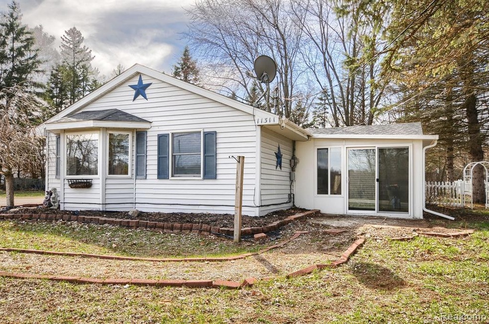 11311 N Bray Rd, Clio, MI 48420 - photo 1