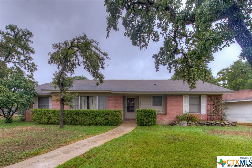 1204 Cedar Ln, San Marcos, TX 78666 - photo 1