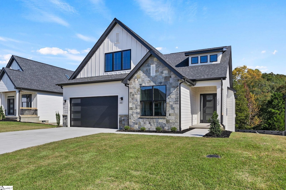 122 Winding Rock Rd, Simpsonville, SC 29680 - photo 1