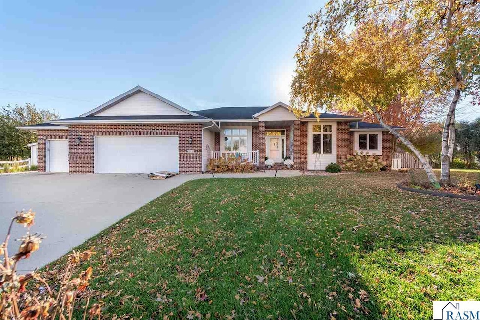 Under Contract $489,900