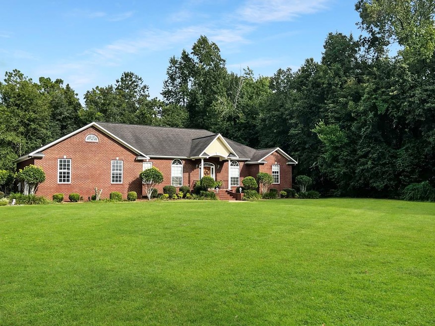 204 Riverview Dr, Bainbridge, GA 39817 - photo 1